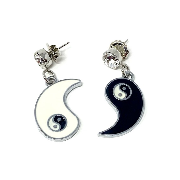 New Free People Yin Yang Earrings Dangle Black White - Picture 1 of 5
